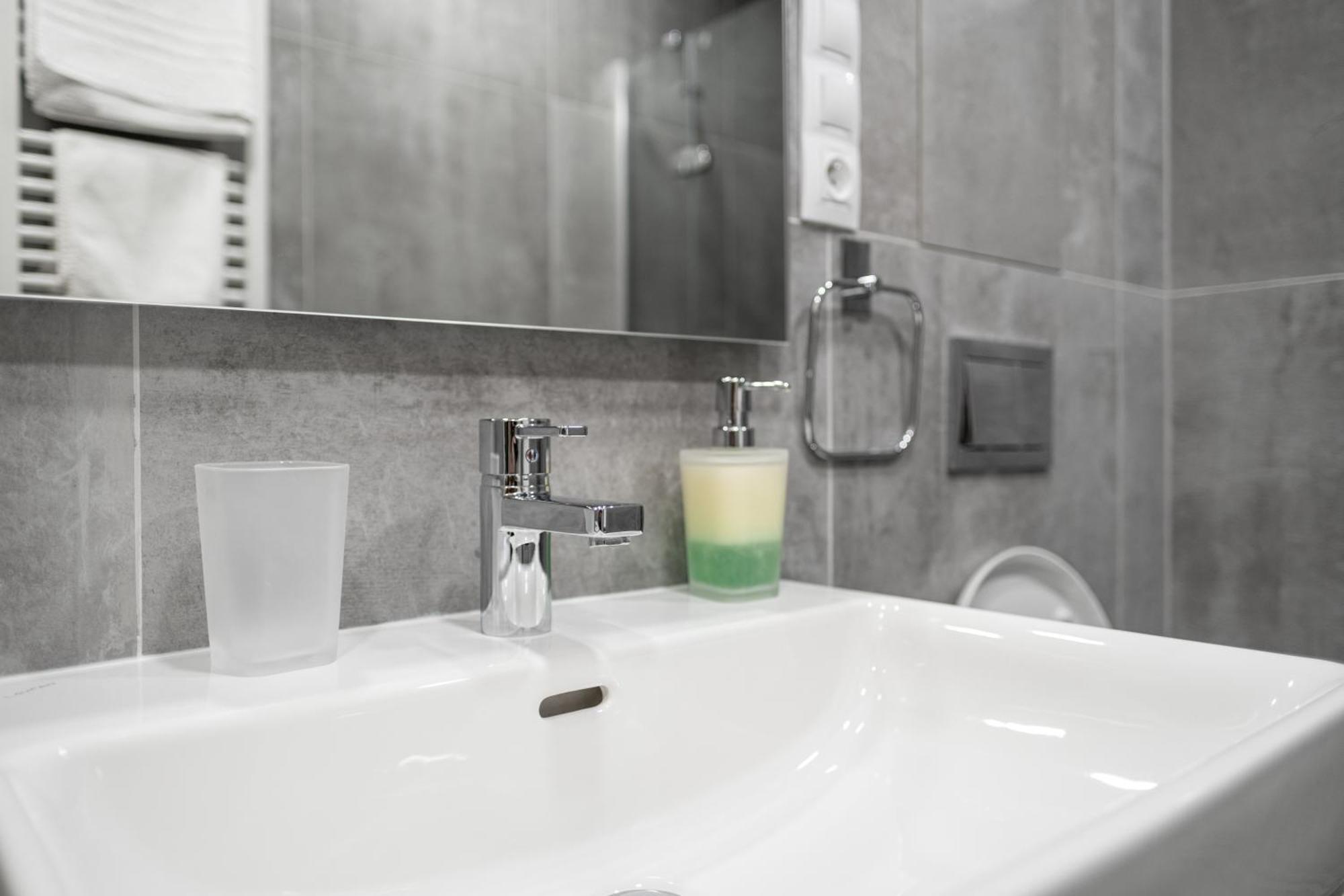 Luxury City Centre Apartment Прага Экстерьер фото